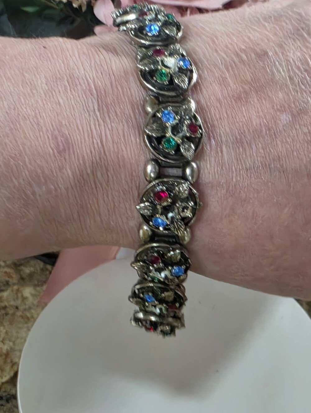 TRUE vintage Bracelet With Various Color Stones.